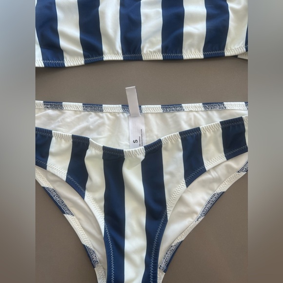 Solid and striped set - Picture 2 of 3